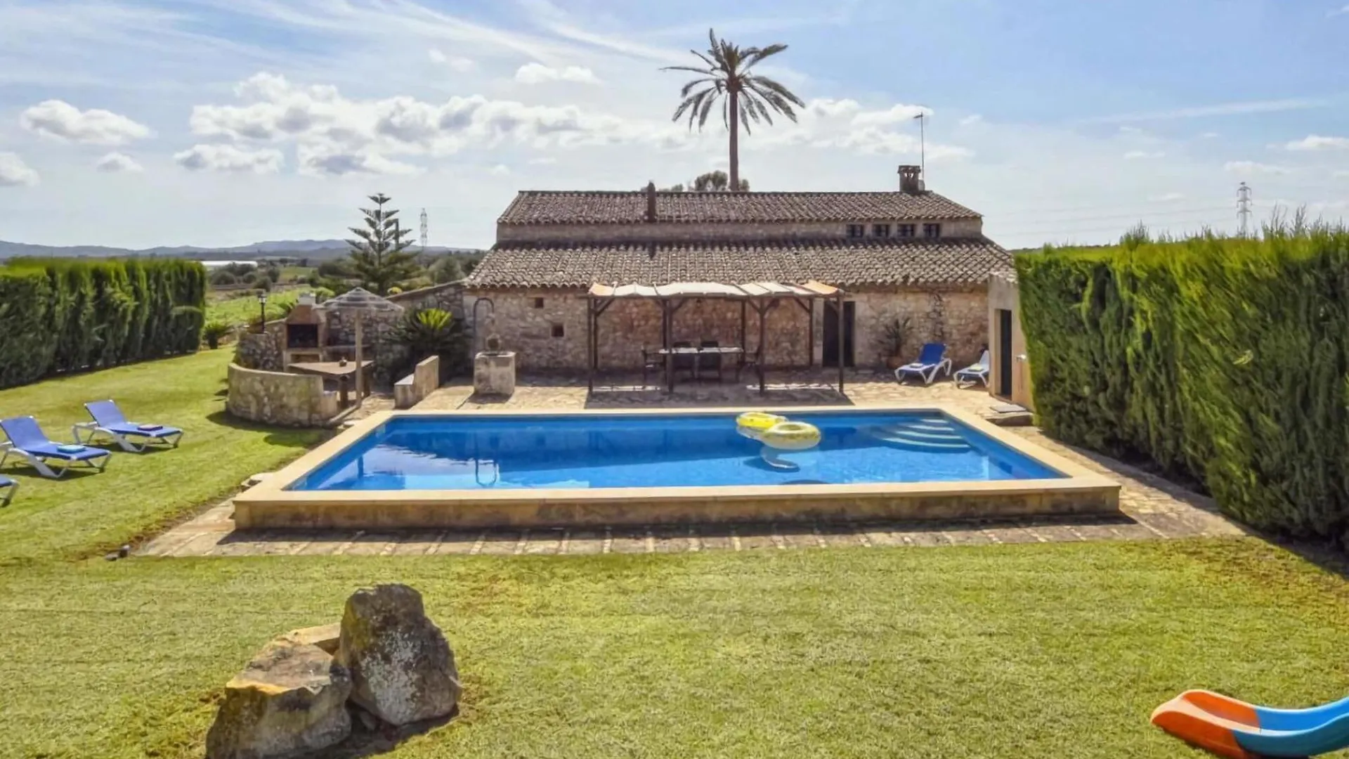 Belvilla By Oyo Albadallet Vilafranca De Bonany 0*,  Spain